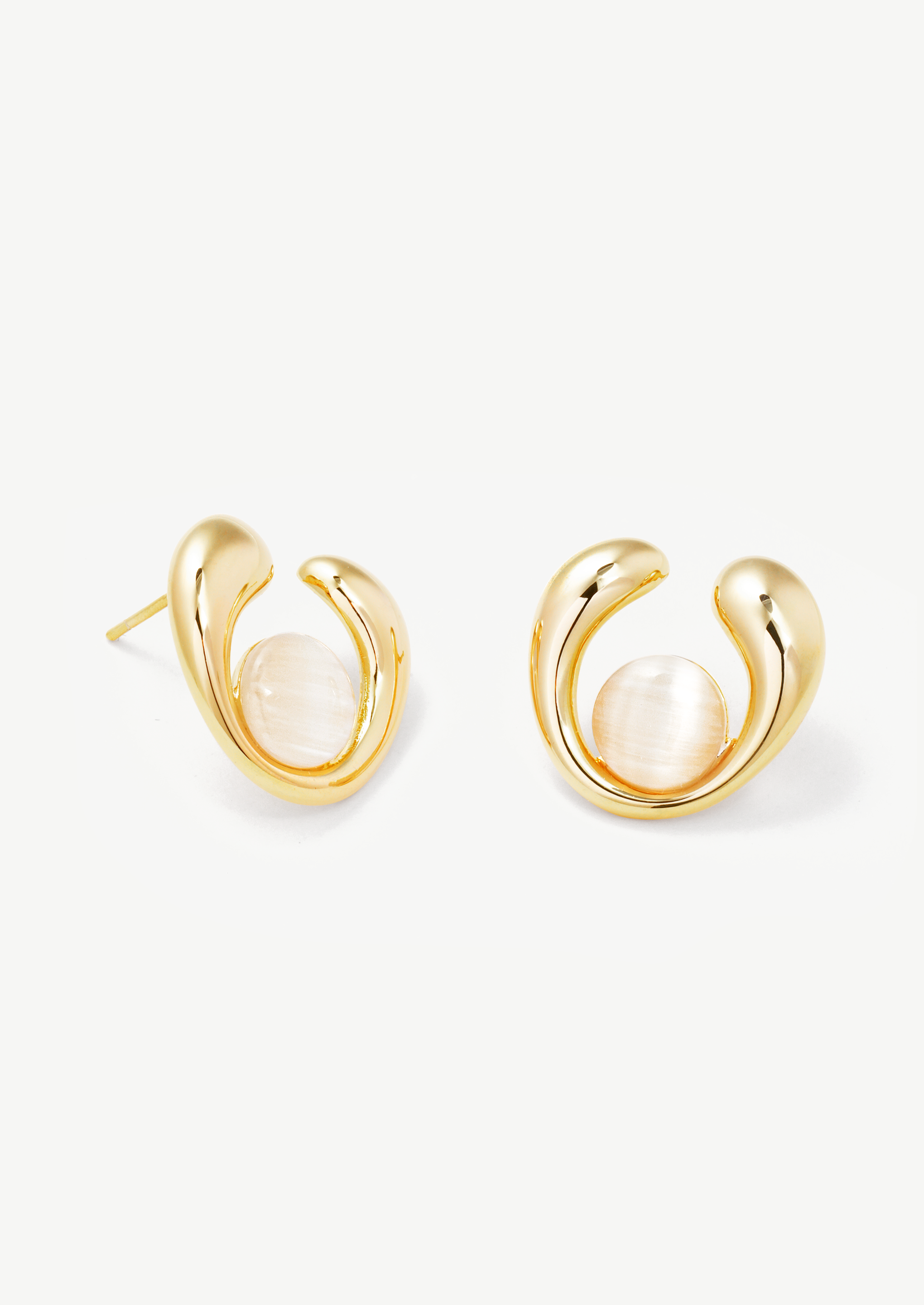 Clip Round Stud Earrings