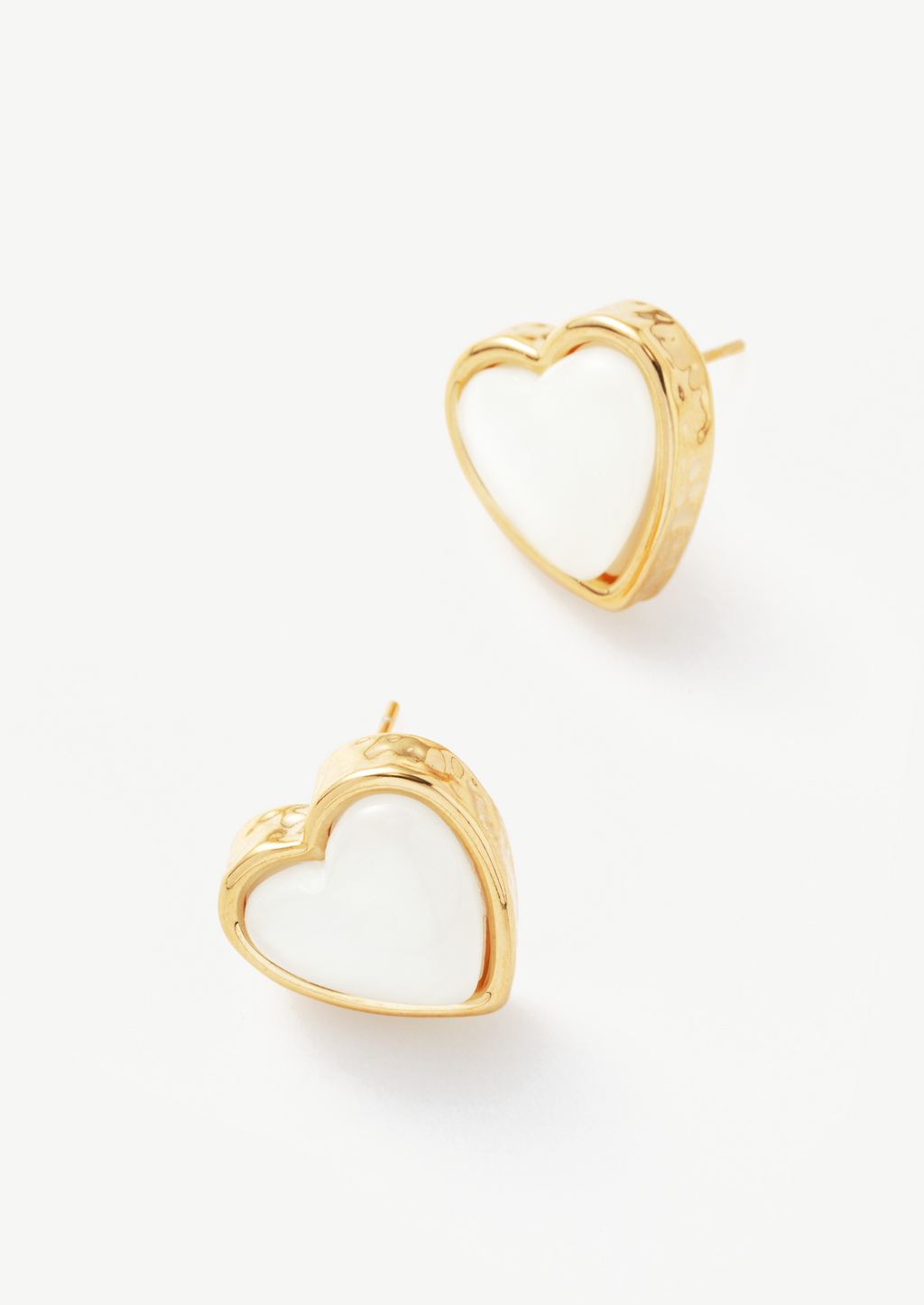 Cat's Eye Heart Stud Earrings